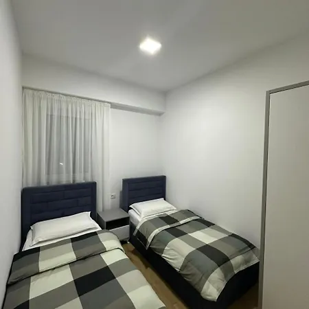 公寓 New Brilant 03 地拉那