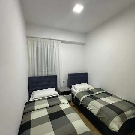 شقة New Brilant 03 تيرانا